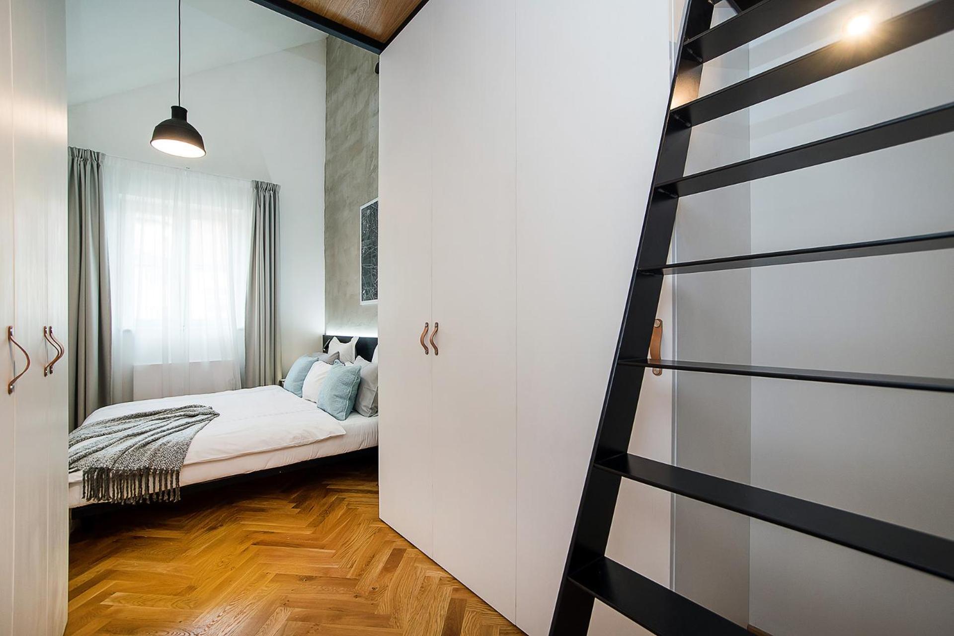 Large And Modern Apartment In The Heart Of Praga Exterior foto