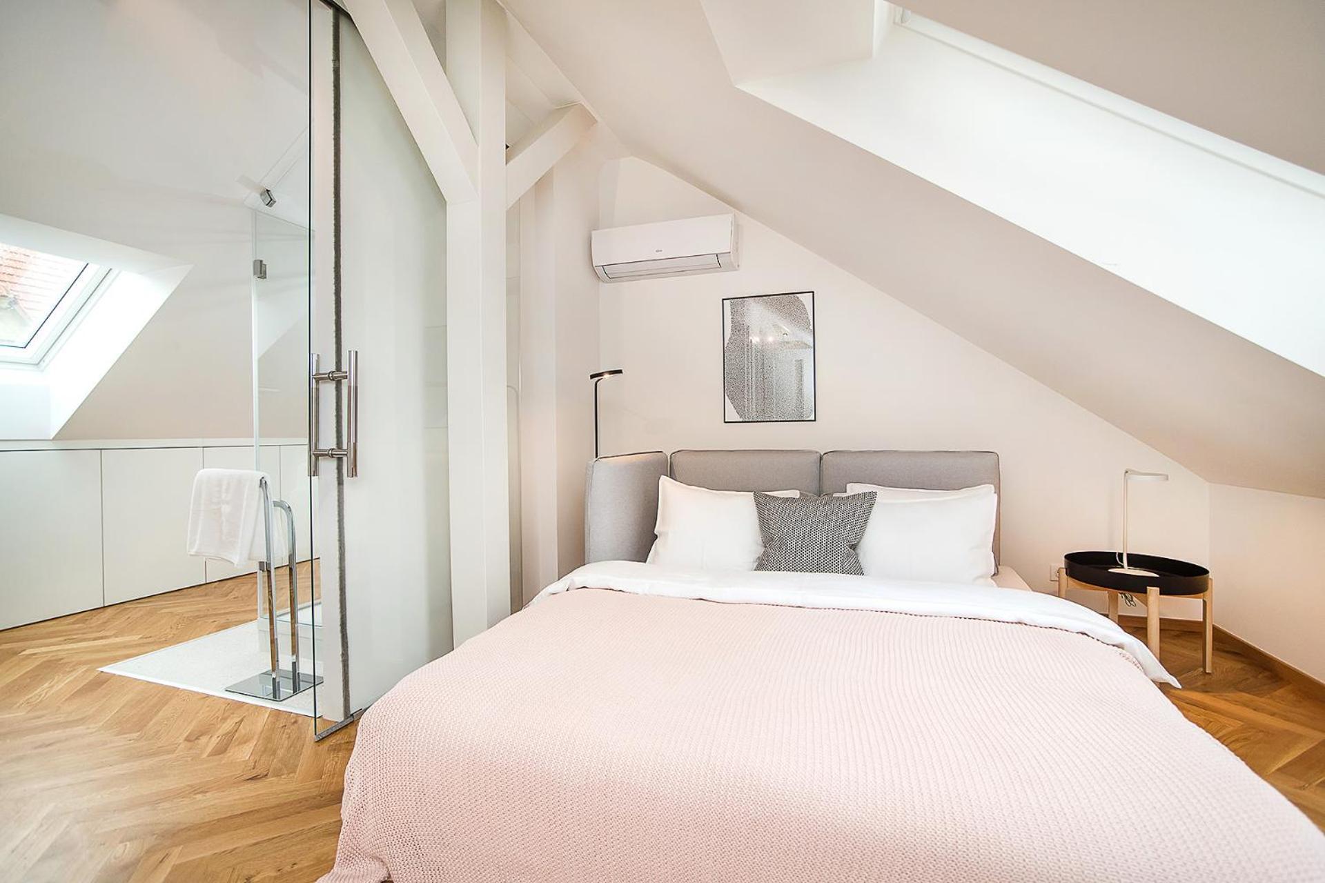Large And Modern Apartment In The Heart Of Praga Exterior foto